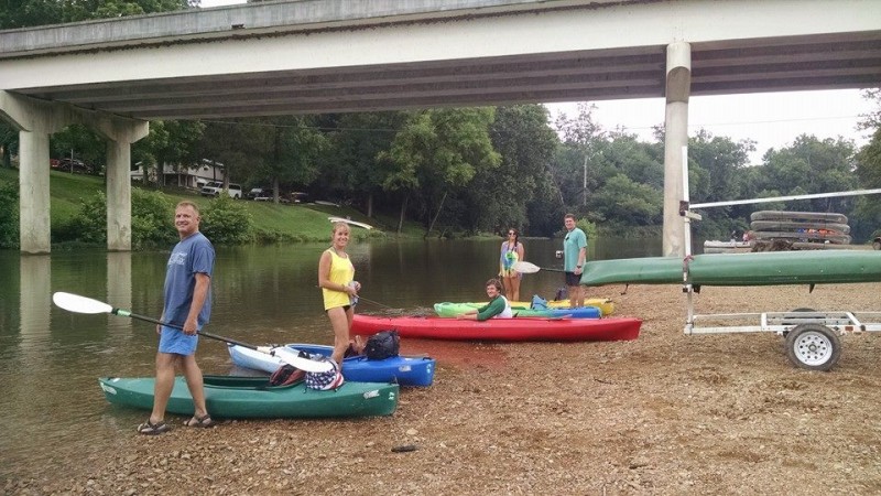 Buffalo Bud's Canoe, Kayak and Campground Tennessee River Valley