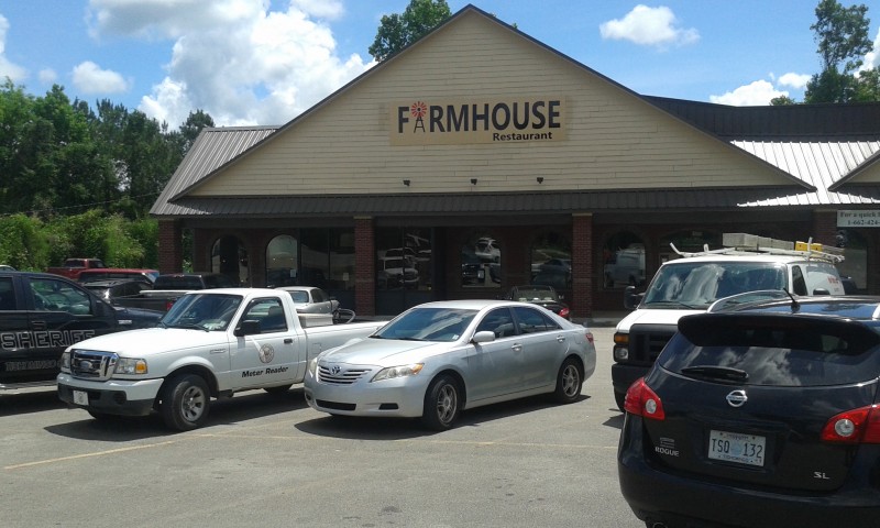 FARMHOUSE Restaurant in Iuka Tennessee River Valley