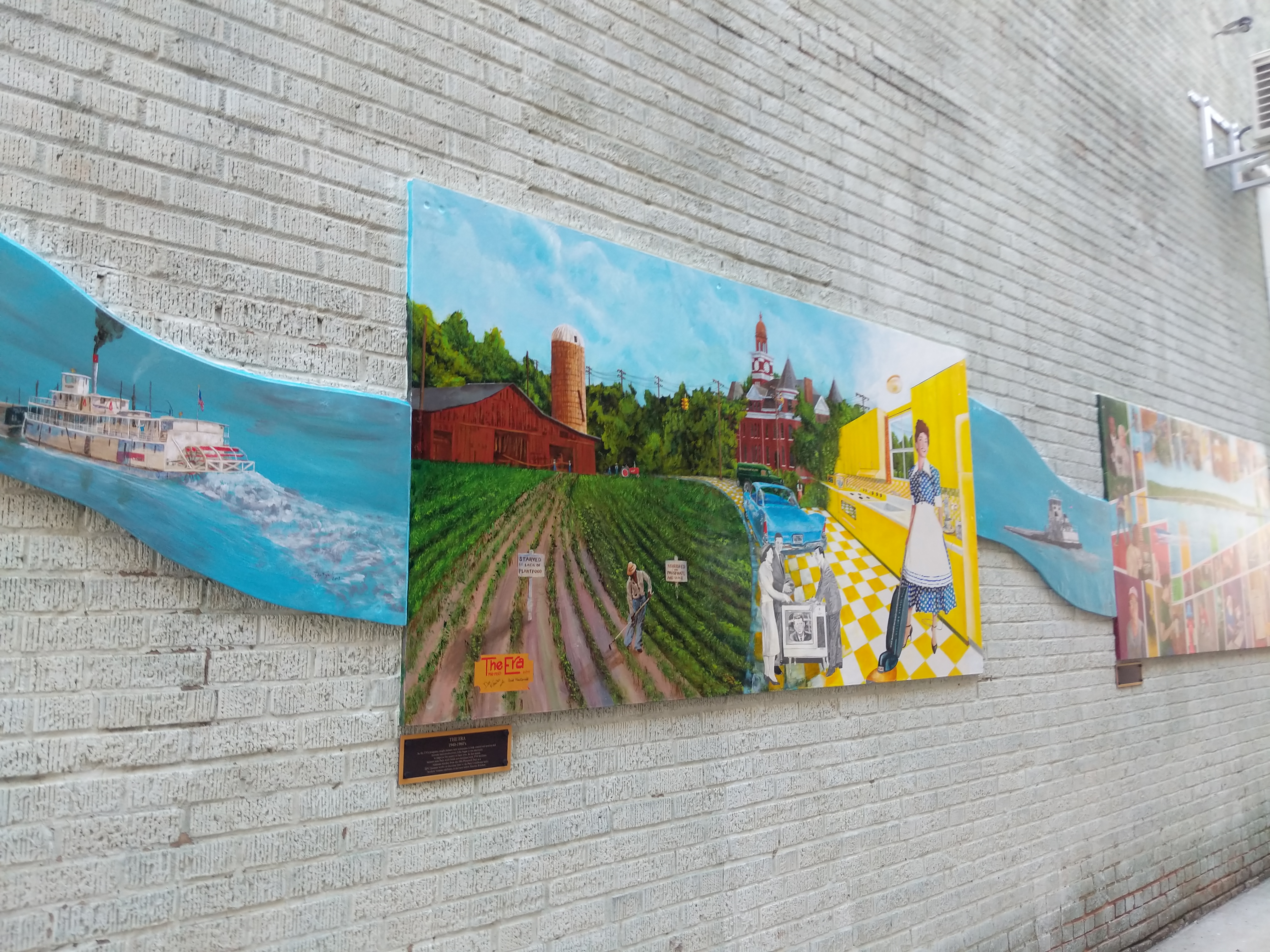 Shops of Downtown Paris, TN Tennessee River Valley