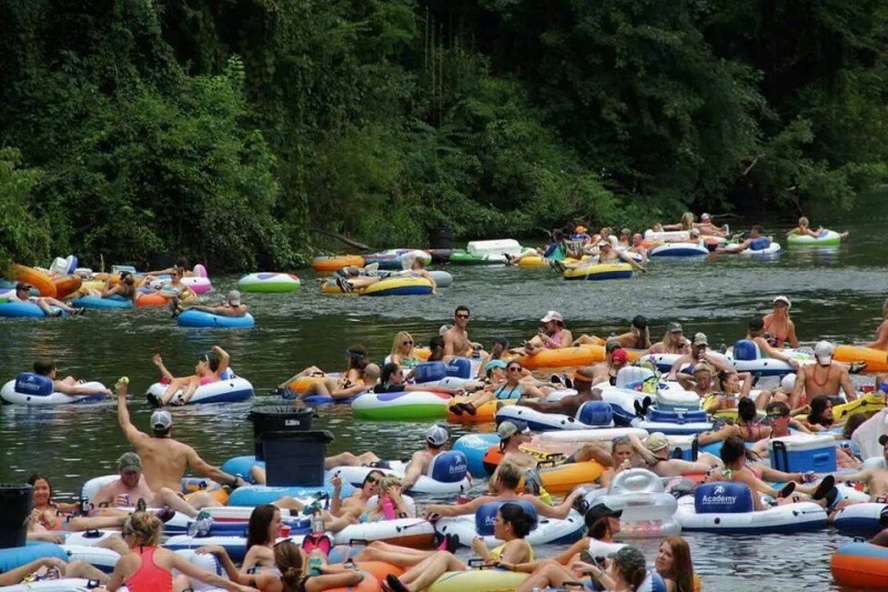Buffalo Bud's Canoe, Kayak and Campground Tennessee River Valley