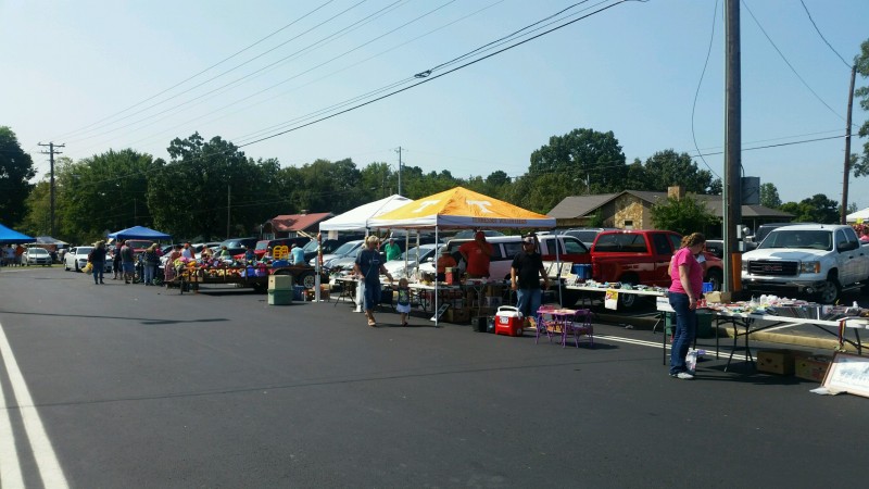 Bargain Highway 30 Mile Yard Sale Tennessee River Valley