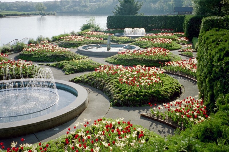 Crescent Bend House and Gardens Tennessee River Valley