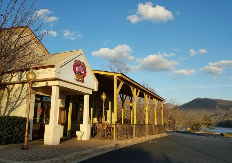 Hawg Wild BBQ & Catfish House Tennessee River Valley