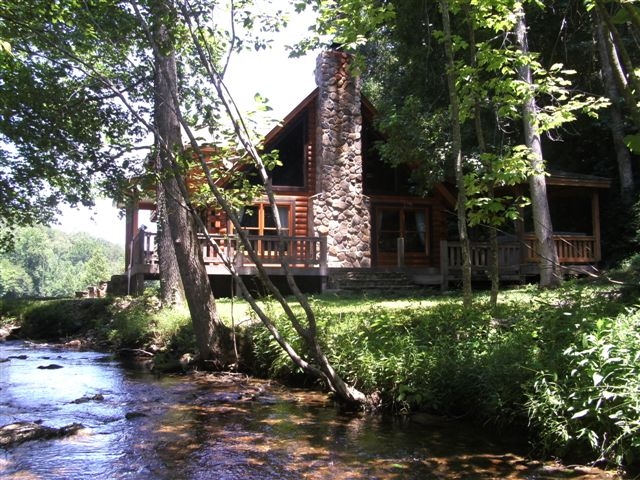 ヨーレイカ Eureka! CAMP-TRAILS Cabin Creek Cabin Creek Campground | Jacksonville, North Carolina
