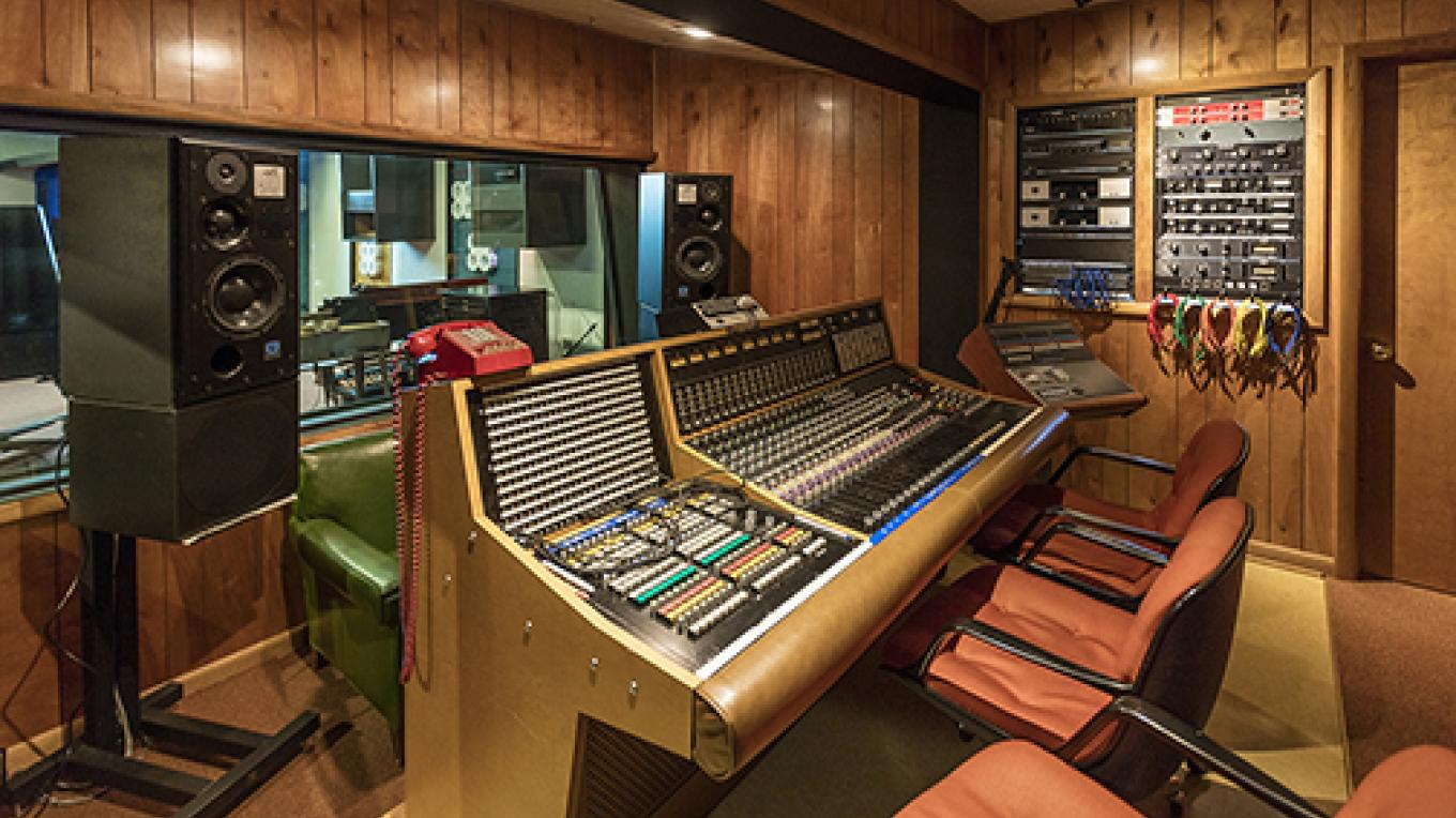 Muscle Shoals Sound Studios | Tennessee River Valley