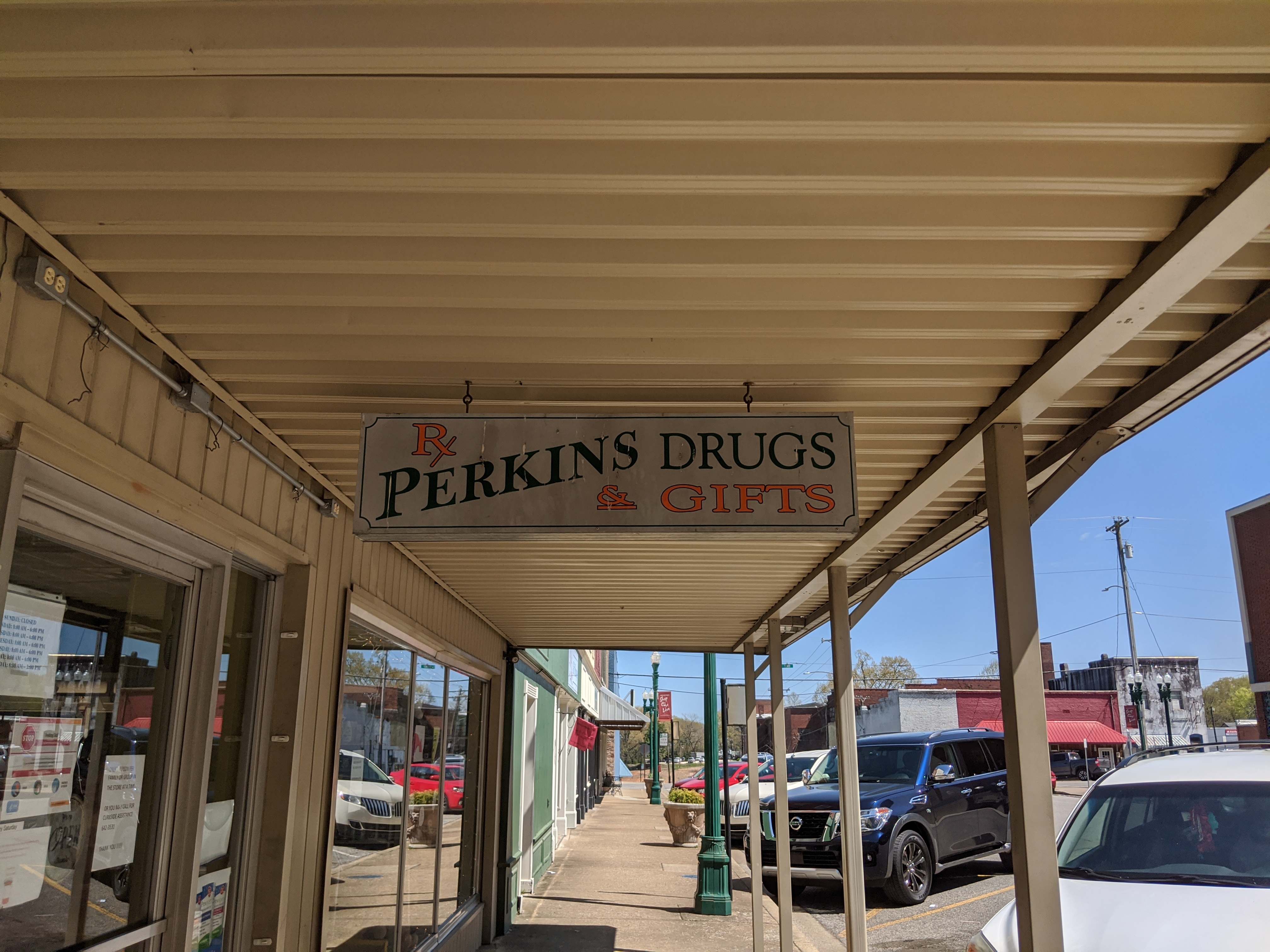 Shops of Downtown Paris, TN Tennessee River Valley