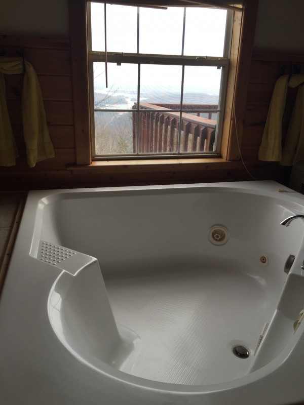 Krystal's Clinch Mountain Cabins | Tennessee River Valley